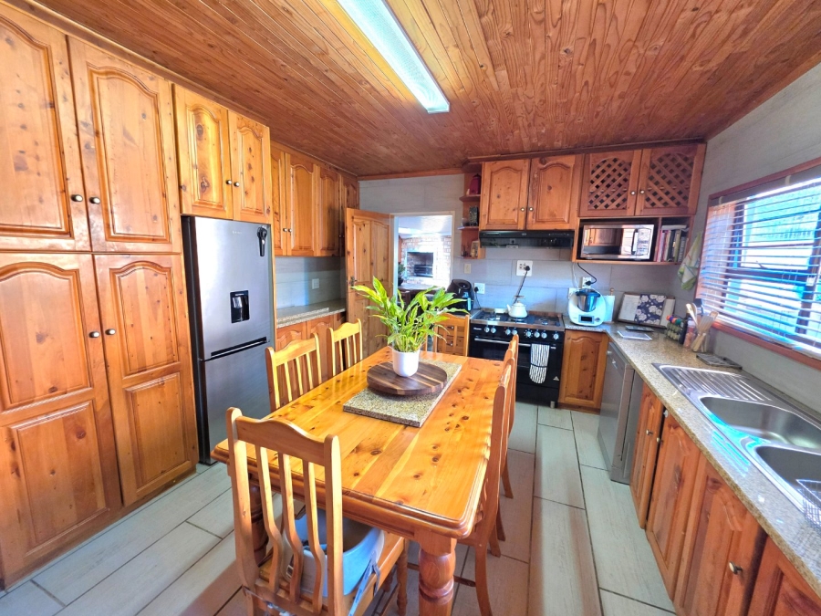 5 Bedroom Property for Sale in Panorama Free State